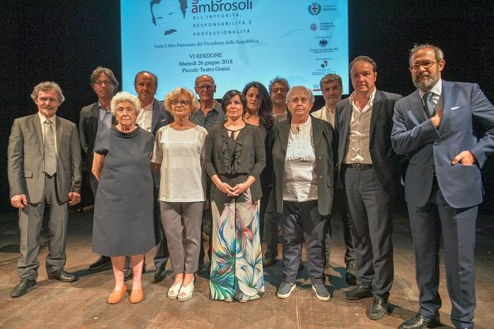 Foto di gruppo premiazione "Premio Giorgio Ambrosoli" edizione 2018